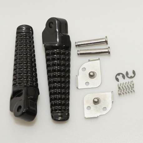 Biketec, sada stupaček spolujezdce, s držáky, Suzuki GSXR 600/750 '96-05, GSXR 1000 '01-04, černá barva